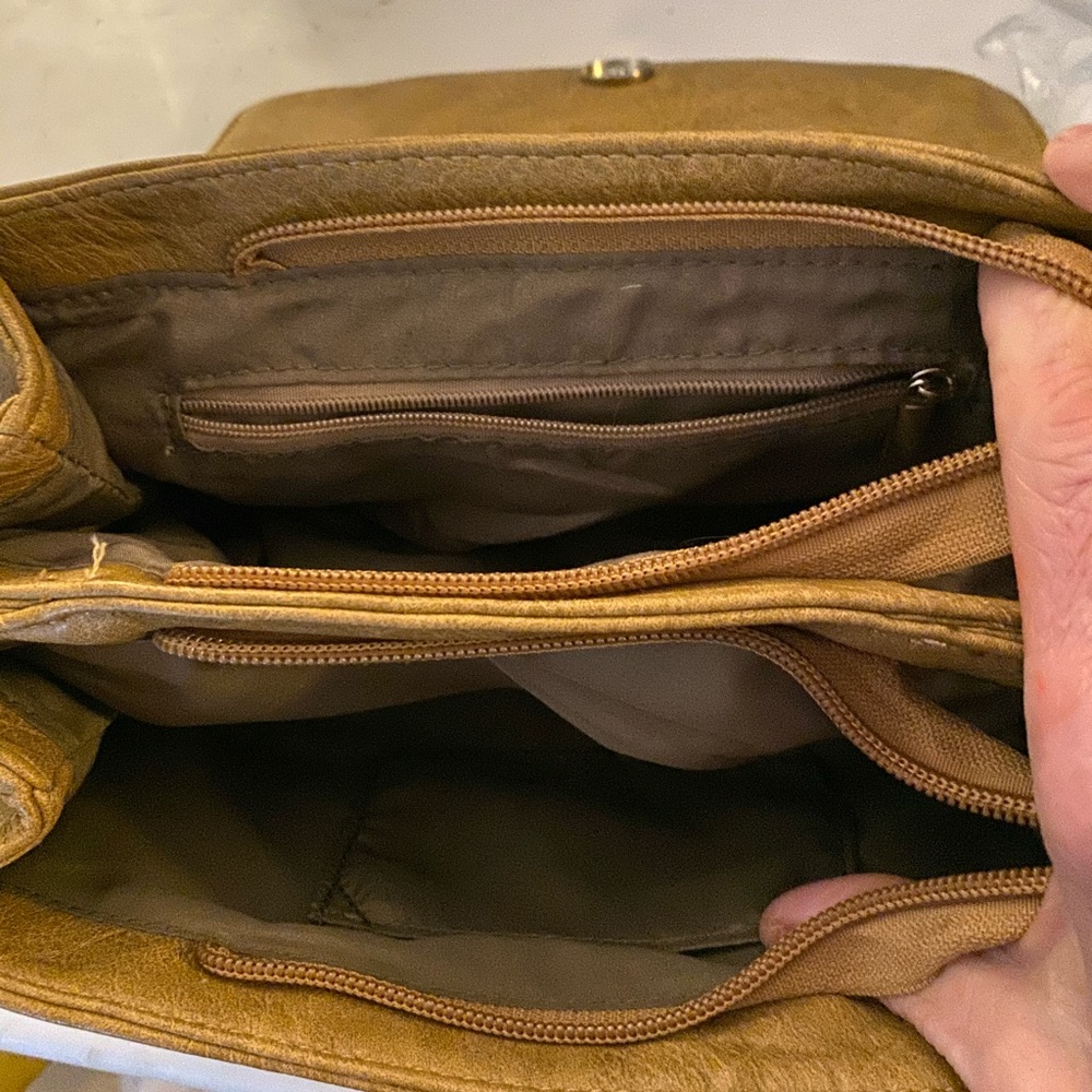 Adjustable Chain Strap Bag - Picture 6 of 6